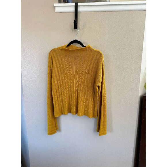 BP Women's Yellow Long‎ Sleeve Sweater, yellow sweater, long sleeve sweater - Picture 1 of 6